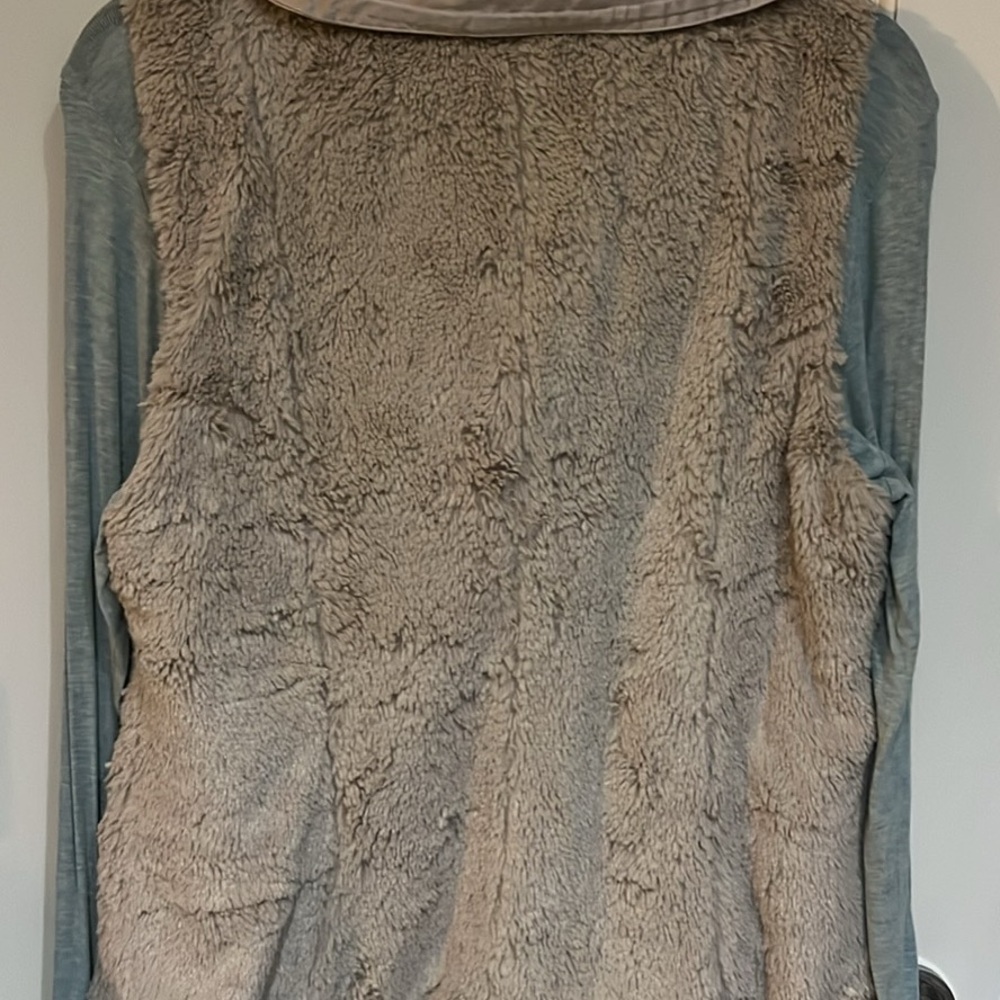 2 Piece Ladies cabi Bundle - Picture 2 of 5